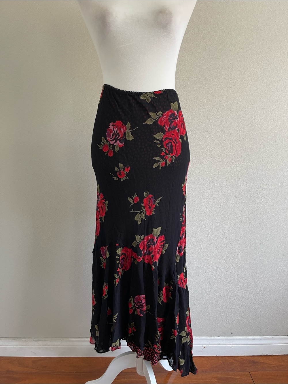 lola Black Maxi Dress with Red Rose Print - Picture 3 of 7